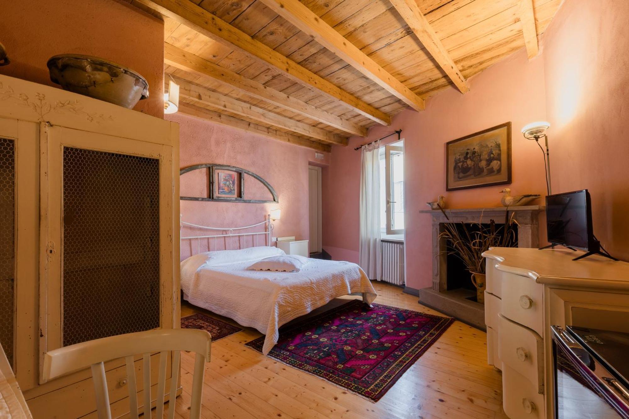B&B Corte Del Mincio Монцамбано Экстерьер фото